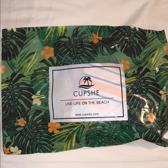 Cupshe Candy Stripe Bikini Set - Picture 5 of 7